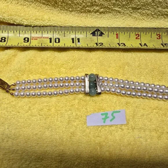 50s Vintage Pearls and Nephrite Bracelet [75]